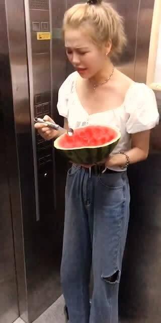 我只想安静吃瓜快穿,跟随“只想安静吃瓜”的快穿之旅