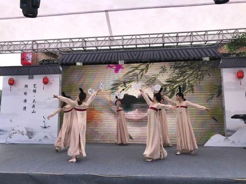 汉服吃瓜动作,揭秘古风吃瓜姿势的韵味与魅力