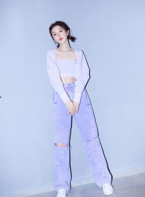 汉服吃瓜动作,揭秘古风吃瓜姿势的韵味与魅力